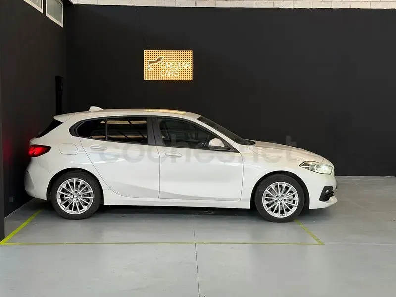 Usado BMW 118 Comfort Edition 140 CV (102 kW) 2020 Blanco Berlina