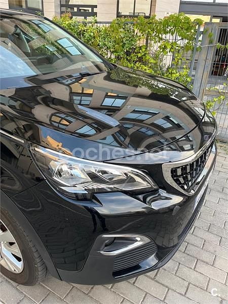 Usado Peugeot 3008 Allure 120 CV (88 kW) 2017 Negro SUV