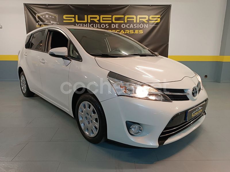 Blanco Usado 2017 Toyota Verso Business Edition Monovolumen | 17.990 € (Caro) - Imagen 1/4