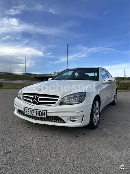 Blanco Usado 2011 Mercedes 220 Berlina | 9500 € (Precio justo) - Imagen 1/4