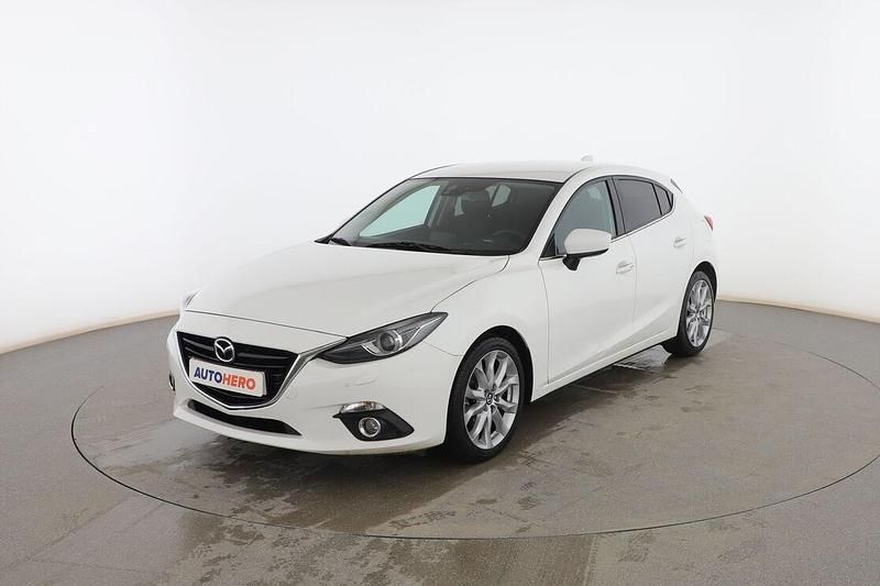 Usado Mazda 3 Luxury 120 CV (88 kW) 2015 Blanco Berlina