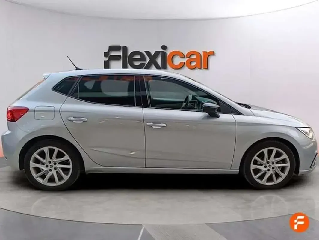 Usado Seat Ibiza FR 150 CV (110 kW) 2023 Gris Utilitario