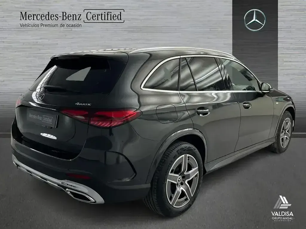 Usado Mercedes GLC300e AMG line 333 CV (244 kW) 2025 Gris SUV