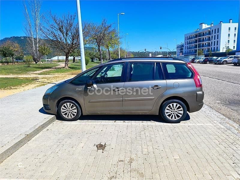 Usado Citroën Grand C4 Picasso Exclusive 112 CV (82 kW) 2009 Beige Monovolumen