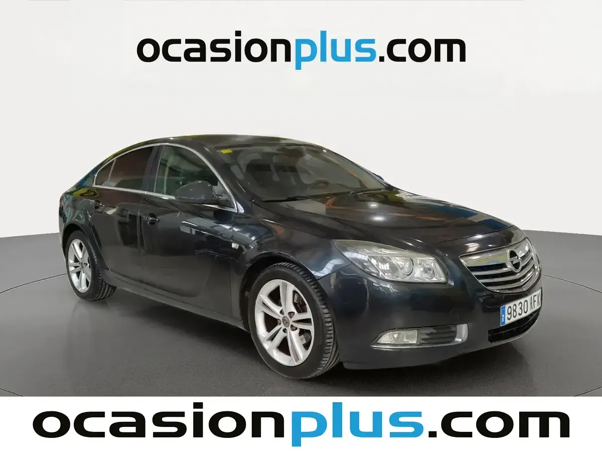 Usado Opel Insignia Sport 160 CV (117 kW) 2011 Negro Berlina