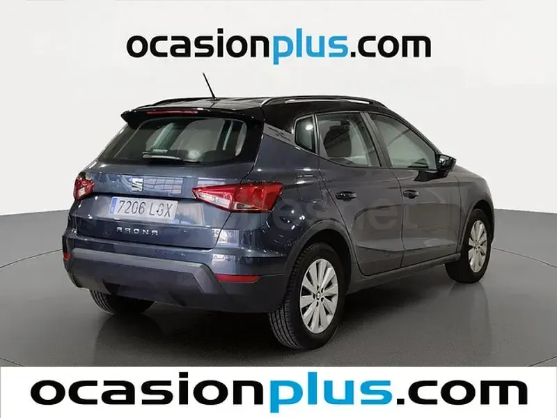 Usado Seat Arona Ecomotive 115 CV (84 kW) 2020 Gris SUV