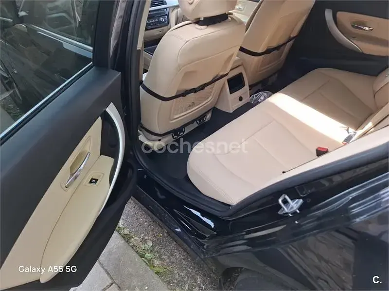 Usado BMW 318 150 CV (110 kW) 2019 Negro Familiar