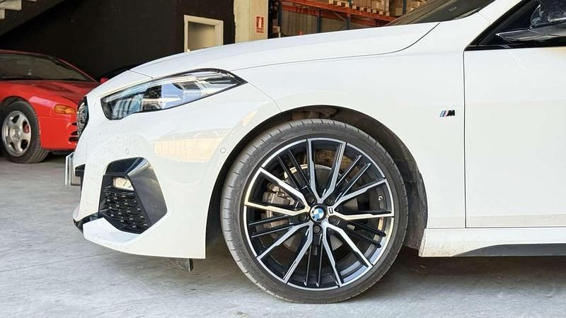 Usado BMW 218 Gran Tourer 150 CV (110 kW) 2021 Blanco Monovolumen