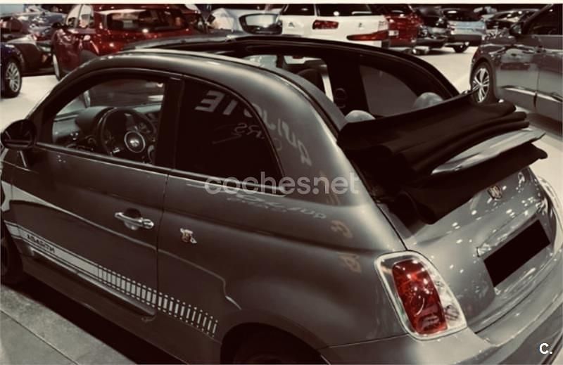 Usado Abarth 500C 135 CV (99 kW) 2011 Gris / plata Descapotable