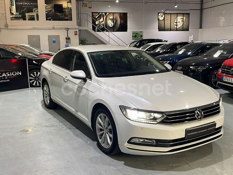 Blanco Usado 2019 VW Passat Advance Berlina | 14.490 € (Precio justo) - Imagen 1/4