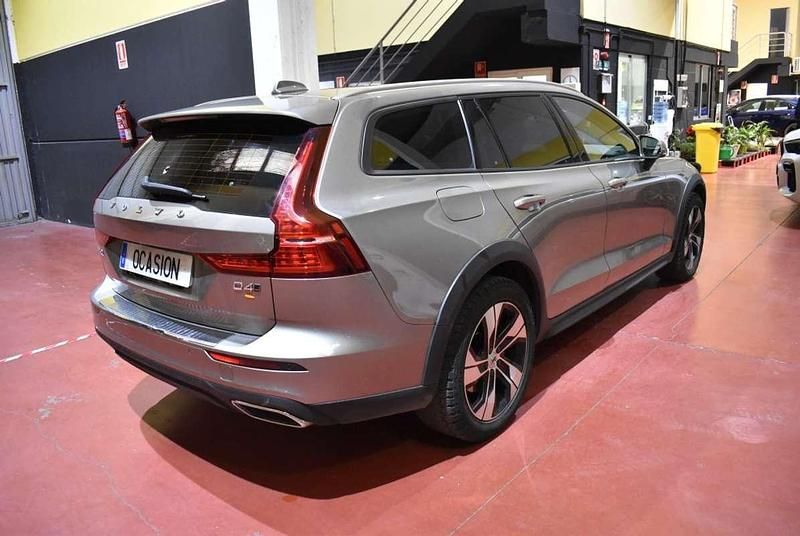 Usado Volvo V60 CC 190 CV (139 kW) 2019 Gris Familiar