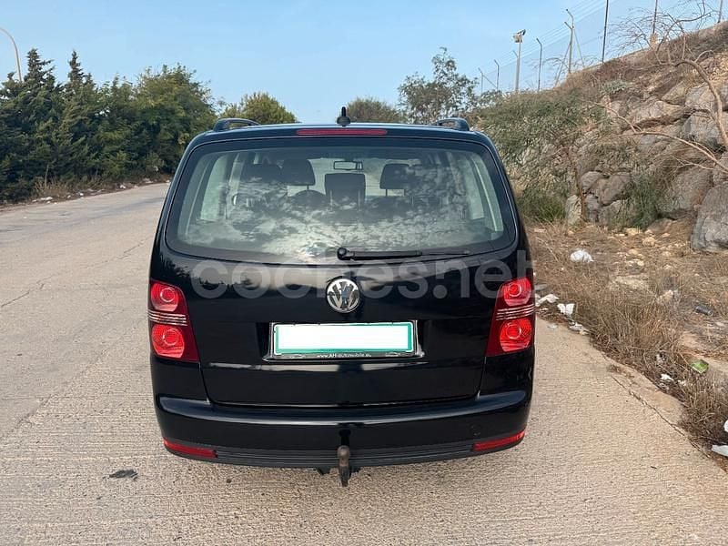 Usado VW Touran Highline 140 CV (102 kW) 2007 Negro Monovolumen