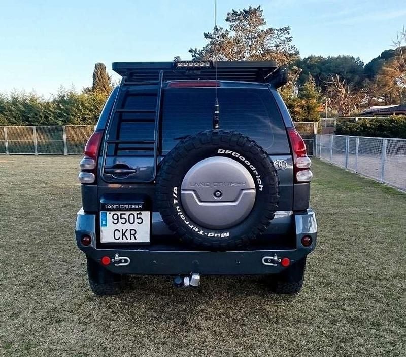 Usado Toyota Land Cruiser 163 CV (119 kW) 2003 Gris / plata SUV