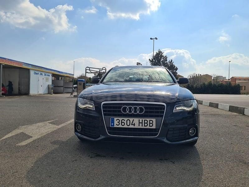 Usado Audi A4 170 CV (125 kW) 2011 Negro Familiar