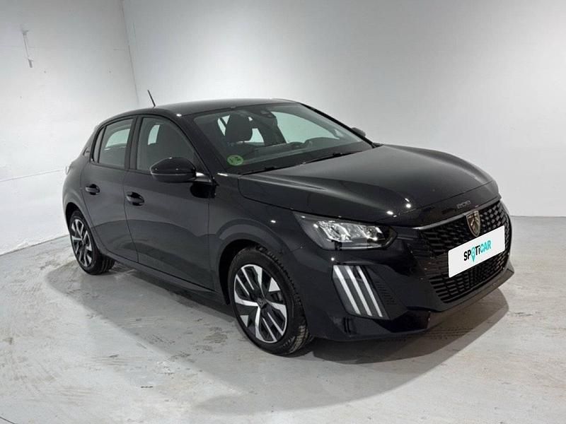 Usado Peugeot 208 Style 100 CV (73 kW) 2025 Negro Utilitario