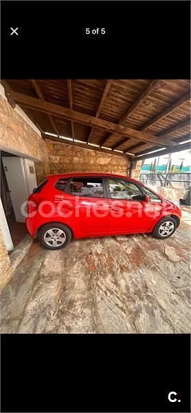 Rojo Usado 2010 Kia Venga Utilitario | 6000 € - Imagen 1/3