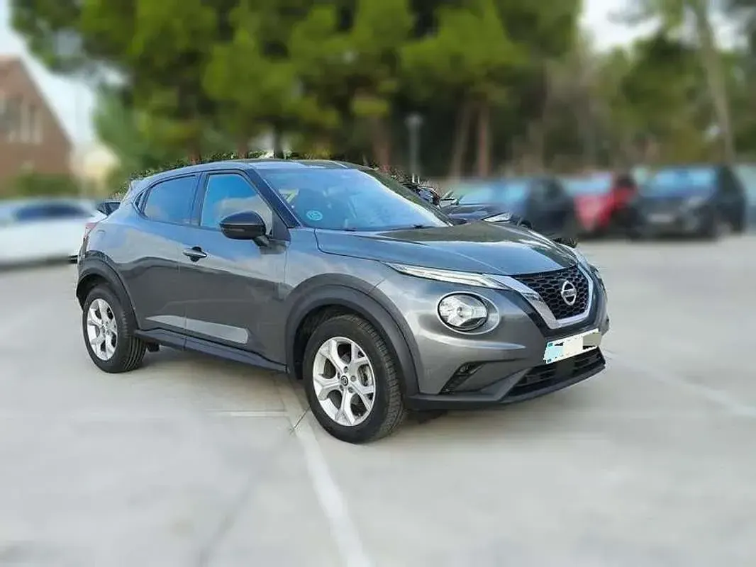 Usado Nissan Juke N-Connecta 114 CV (83 kW) 2022 Gris SUV