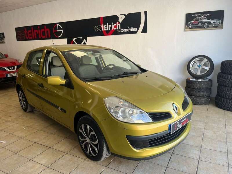 Amarillo Usado 2006 Renault Clio II Dynamique Utilitario | 3200 € (Un poco caro) - Imagen 1/4