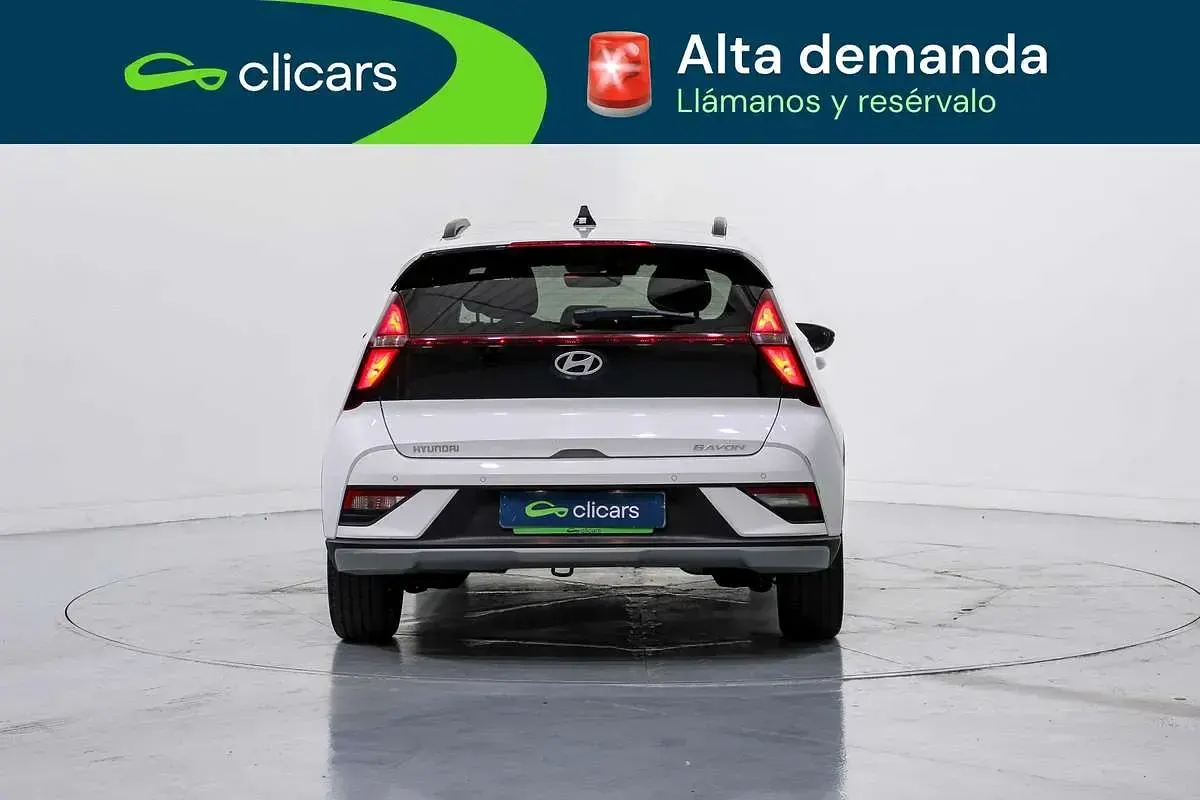 Usado Hyundai Bayon 80 CV (58 kW) 2024 Blanco SUV