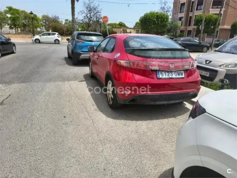 Usado Honda Civic Sport 140 CV (102 kW) 2009 Rojo Berlina