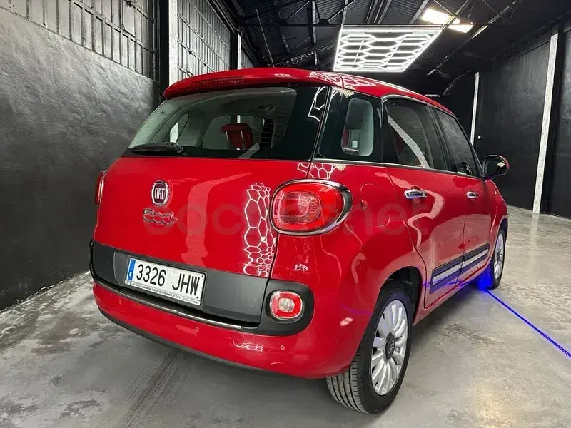 Usado Fiat 500L Lounge 105 CV (77 kW) 2016 Rojo Monovolumen