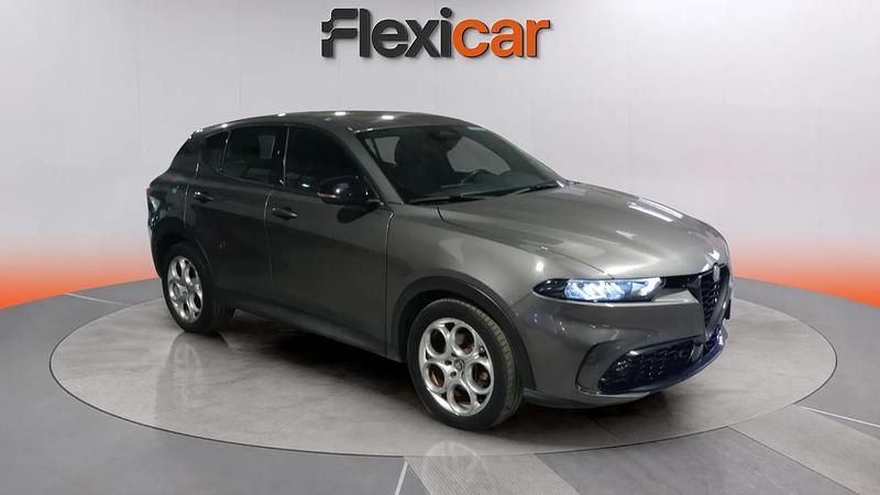 Usado Alfa Romeo Tonale Sprint 131 CV (96 kW) 2023 Gris SUV