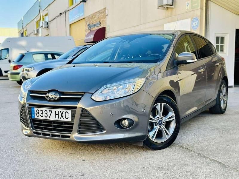 Gris Usado 2014 Ford Focus Sport Utilitario | 4990 € (Precio justo) - Imagen 1/4