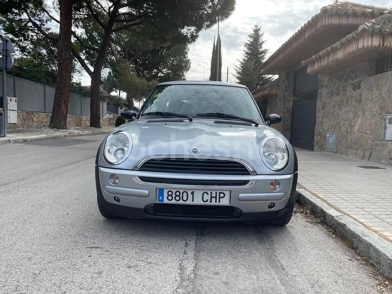 Usado Mini ONE 90 CV (66 kW) 2003 Gris / plata Utilitario