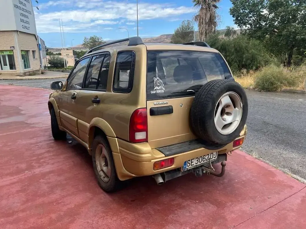Usado Suzuki Grand Vitara 87 CV (63 kW) 1999 Amarillo SUV