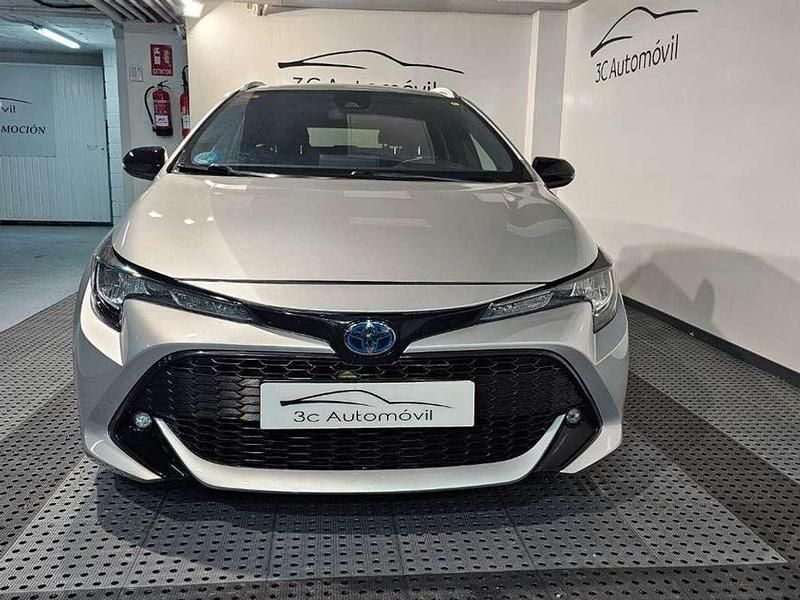 Usado Toyota Corolla Business Edition 121 CV (88 kW) 2021 Gris Familiar
