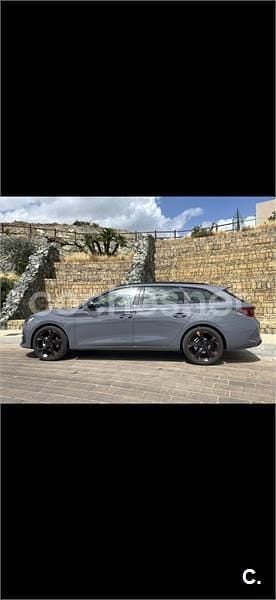 Usado Cupra Leon 150 CV (110 kW) 2023 Gris / plata Familiar