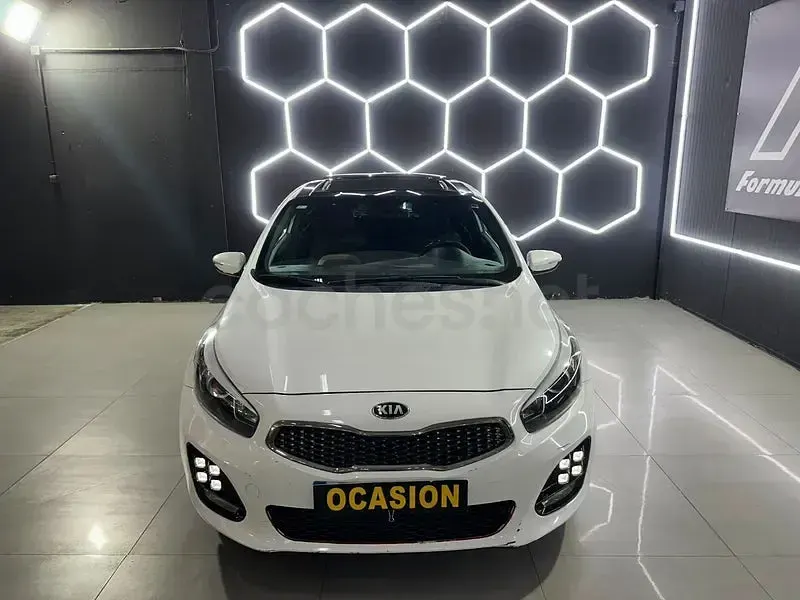 Usado Kia ProCeed GT-Line 136 CV (100 kW) 2018 Blanco Berlina