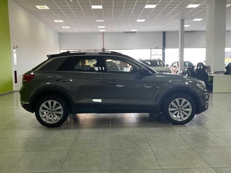 Usado VW T-Roc Advance 150 CV (110 kW) 2021 Gris SUV