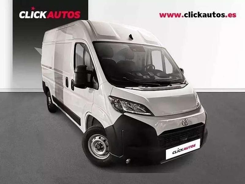 Usado Toyota Proace H2 141 CV (103 kW) 2025 Blanco Monovolumen