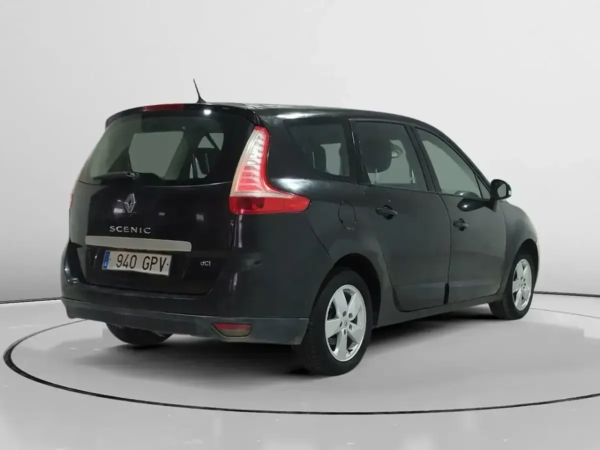 Usado Renault Scénic III Dynamique 130 CV (95 kW) 2009 Negro Monovolumen
