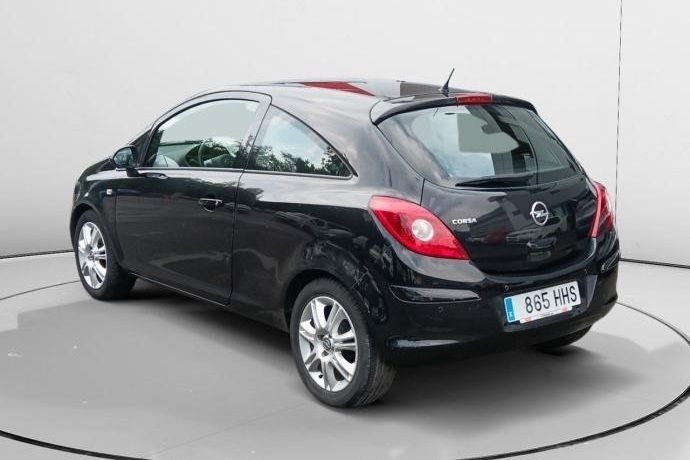 Usado Opel Corsa Essentia 85 CV (62 kW) 2011 Utilitario