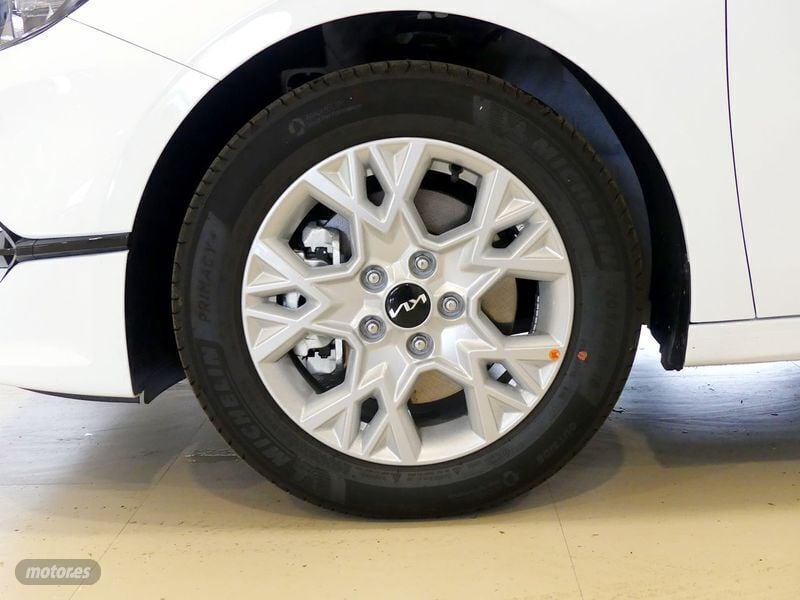 Usado Kia Ceed Sportswagon 136 CV (100 kW) 2024 Blanco Familiar