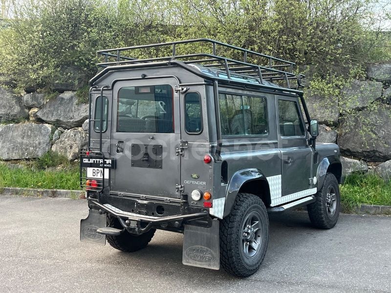 Usado Land Rover Defender 122 CV (89 kW) 2001 Gris / plata SUV