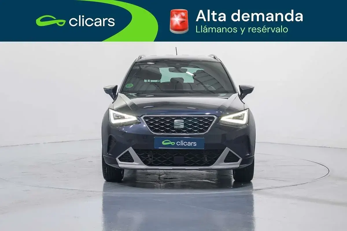 Usado Seat Arona Xperience 110 CV (80 kW) 2022 Gris SUV