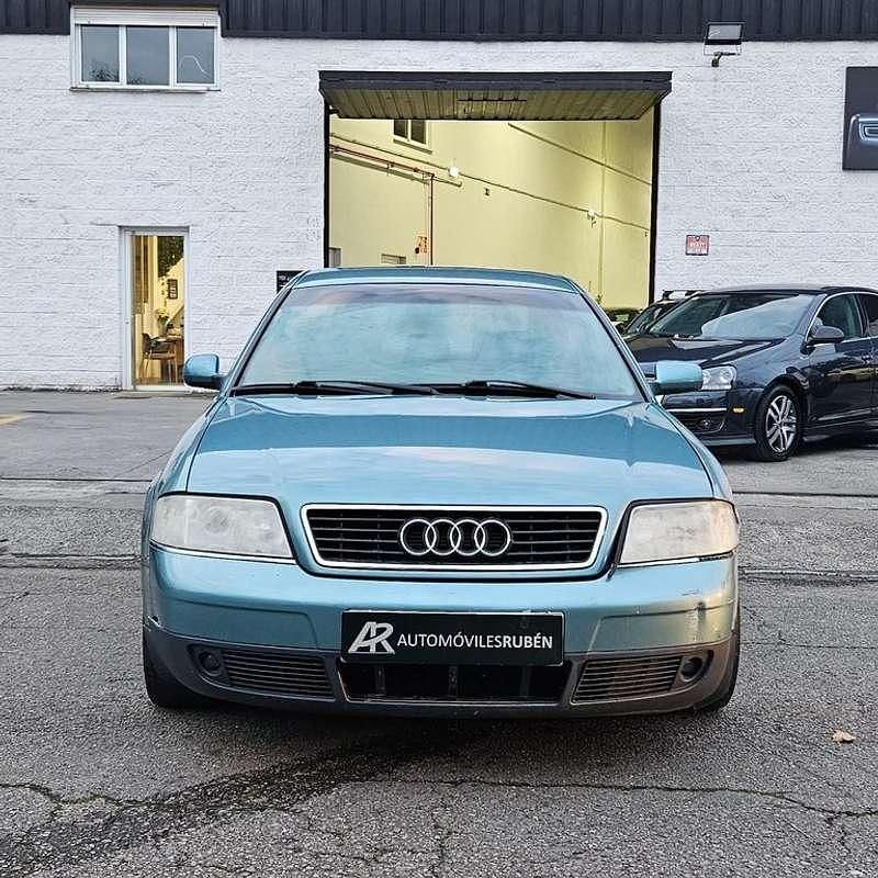 Usado Audi A6 165 CV (121 kW) 1997 Azul Berlina