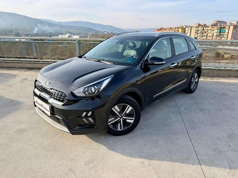 Usado Kia Niro 141 CV (103 kW) 2022 Negro SUV