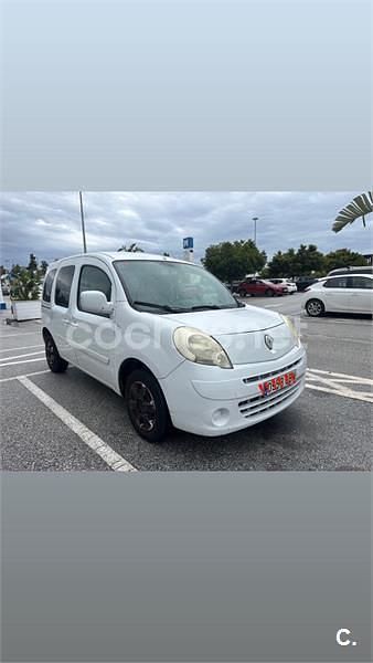 Usado Renault Kangoo Expression 85 CV (62 kW) 2009 Blanco Familiar