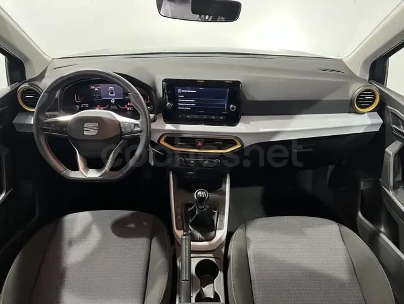 Usado Seat Arona Style 115 CV (84 kW) 2025 Blanco SUV