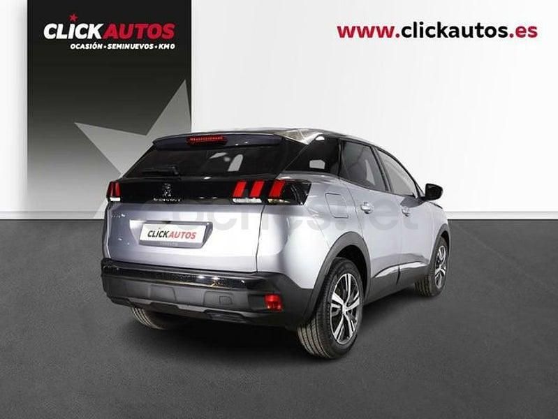 Usado Peugeot 3008 Active 130 CV (95 kW) 2023 Gris / plata SUV