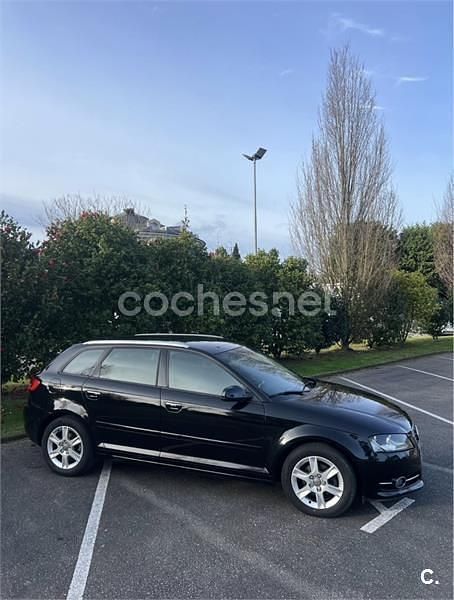 Usado Audi A3 Ambiente 105 CV (77 kW) 2012 Negro Utilitario
