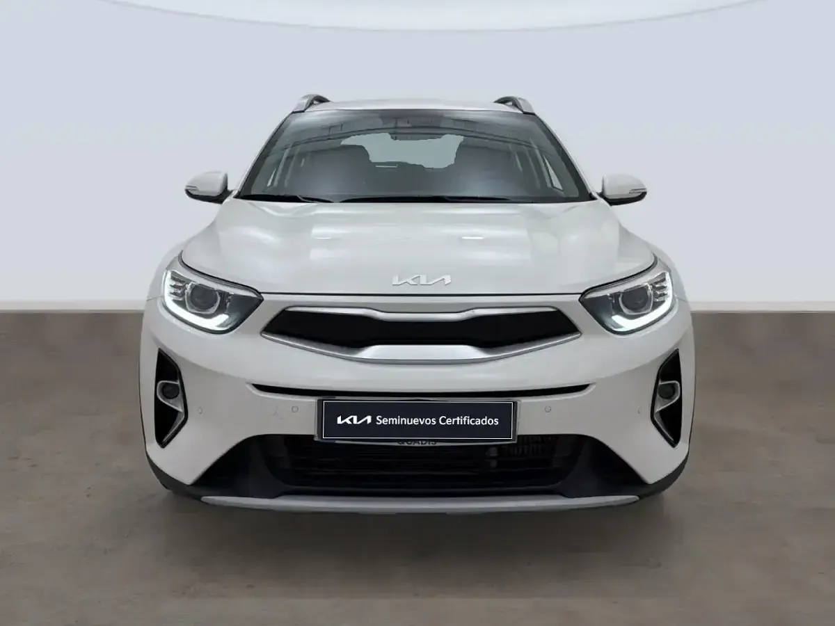 Usado Kia Stonic 100 CV (73 kW) 2025 Blanco SUV
