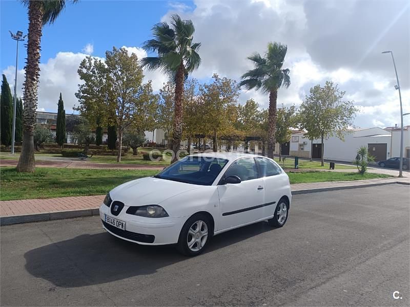 Blanco Usado 2005 Seat Ibiza Reference Berlina | 2100 € (Buen precio) - Imagen 1/4