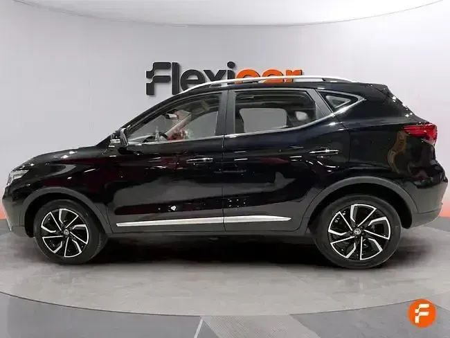 Usado MG ZS Luxury 111 CV (81 kW) 2023 Negro SUV