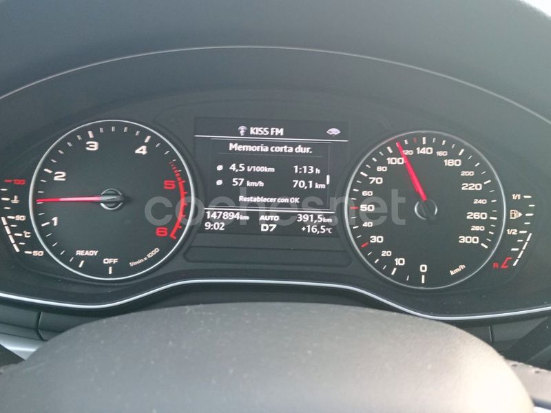 Usado Audi A4 Business 150 CV (110 kW) 2018 Gris / plata Familiar