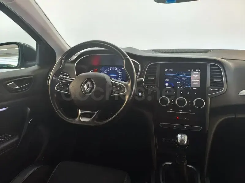 Usado Renault Mégane GrandTour Zen 140 CV (102 kW) 2020 Gris / plata Familiar
